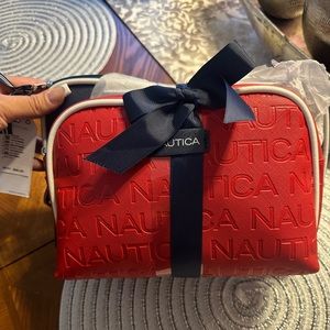 Brand new beautiful set of Náutica cosmetic bag!!